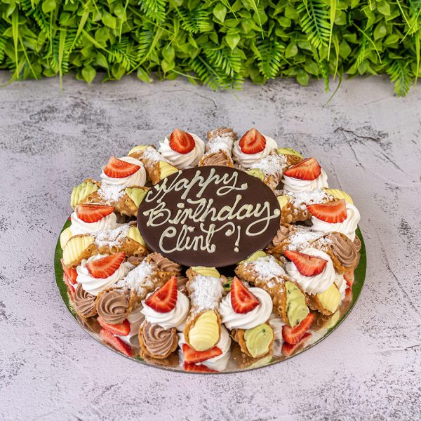 Cannoli Wreath Cake - Italian Cake Delivery