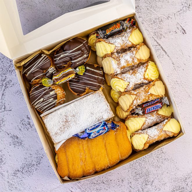 The Golden Touch Cannoli Dessert Gift Box