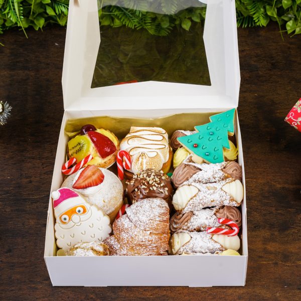 Christmas Cannoli Dessert Gift Box