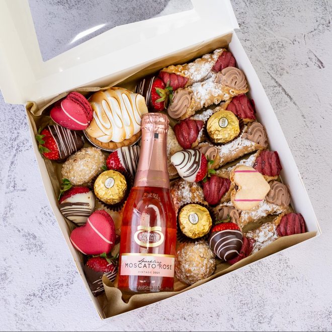 Valentine's Day Cannoli Dessert Gift Box